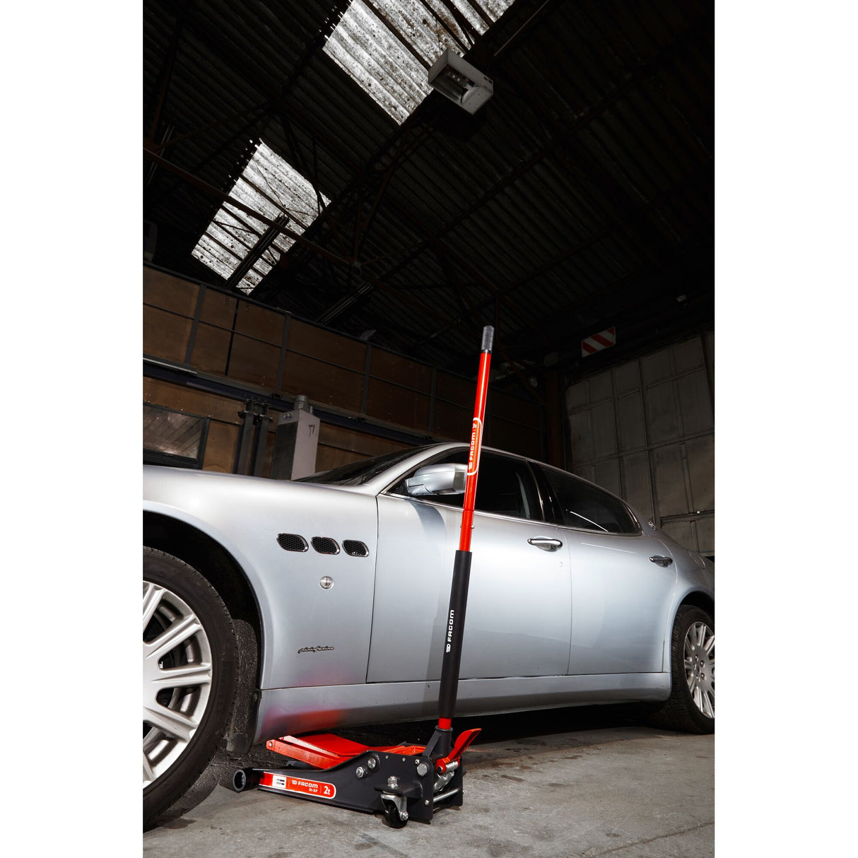 DL.LP - Compacte, extra platte garagekrik 2 t
