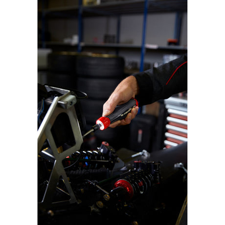 E-PROTWIST SCHROEVENDRAAIER 4V 12 DELIGE SET MET 50 MM BIT MET GROEF E.611
