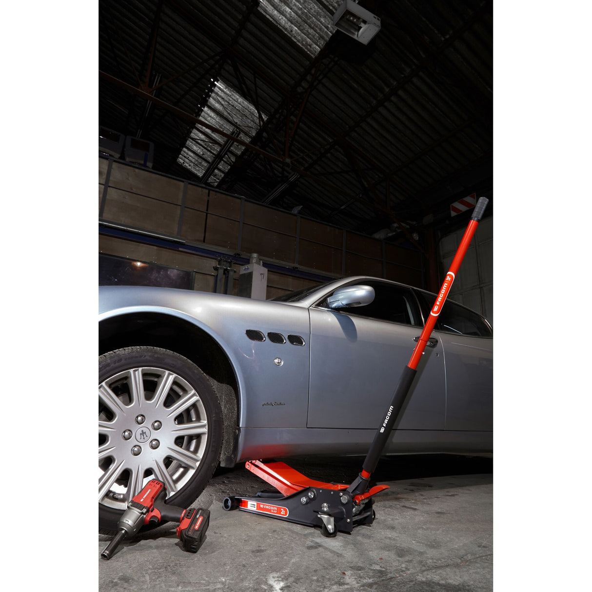 DL.LP  - Compacte, extra platte garagekrik 2 t