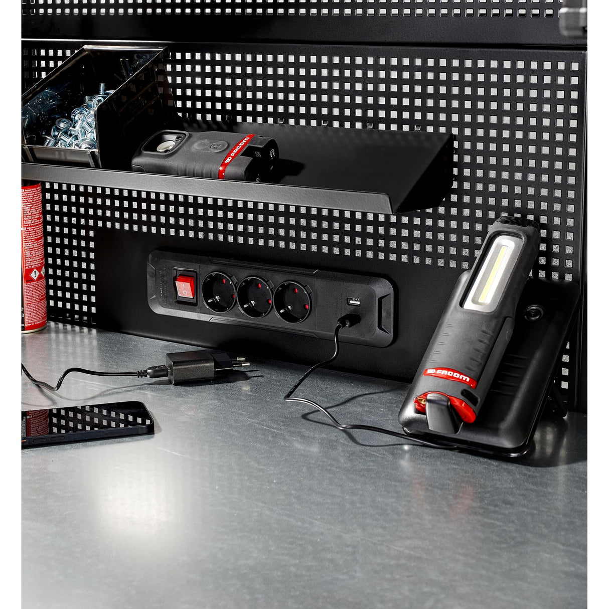 Rws2 Geperforeerd Paneel Met Usb-Aansluiting Bl